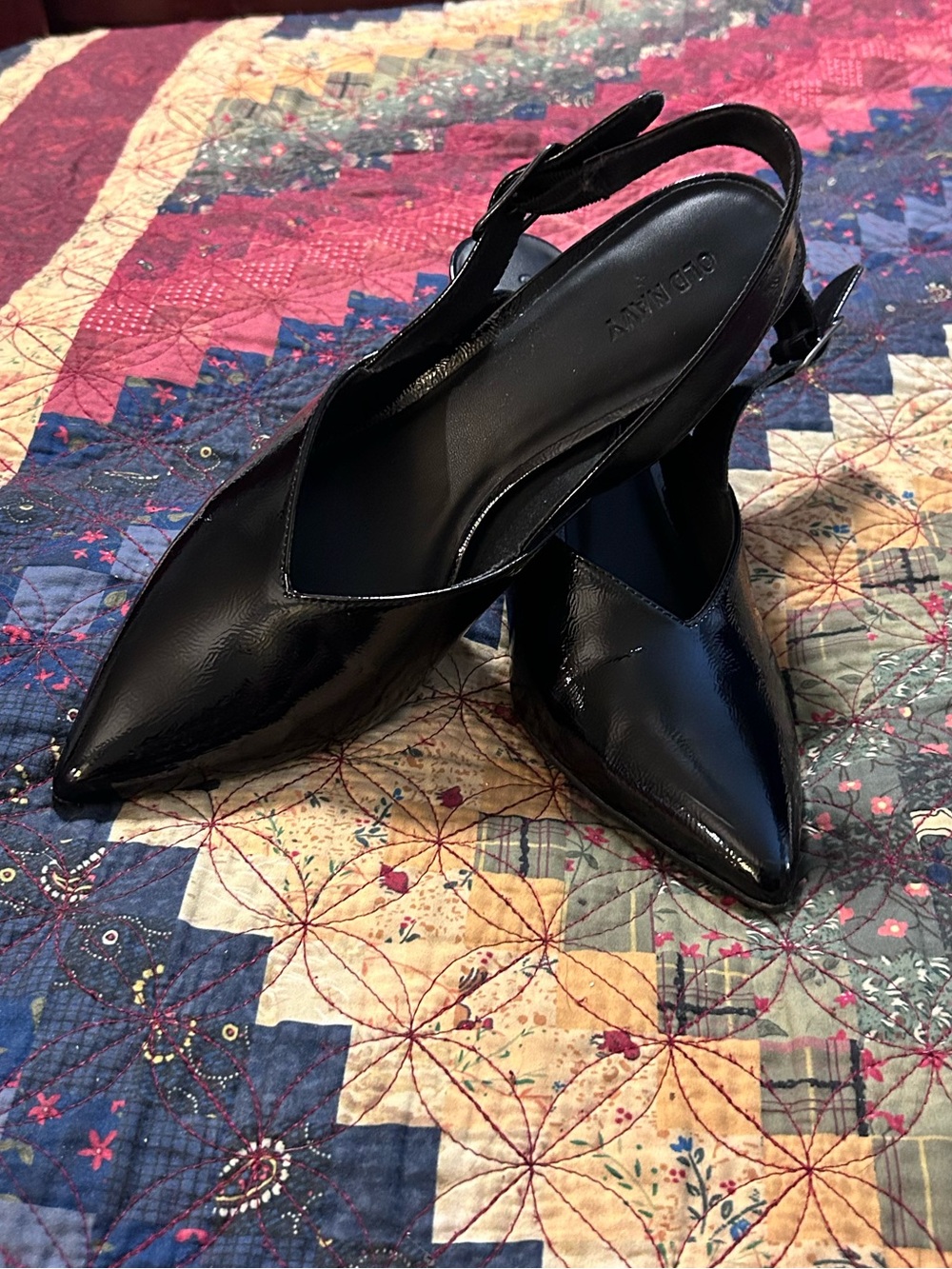 Old Navy Black Pointed Slingback Pumps